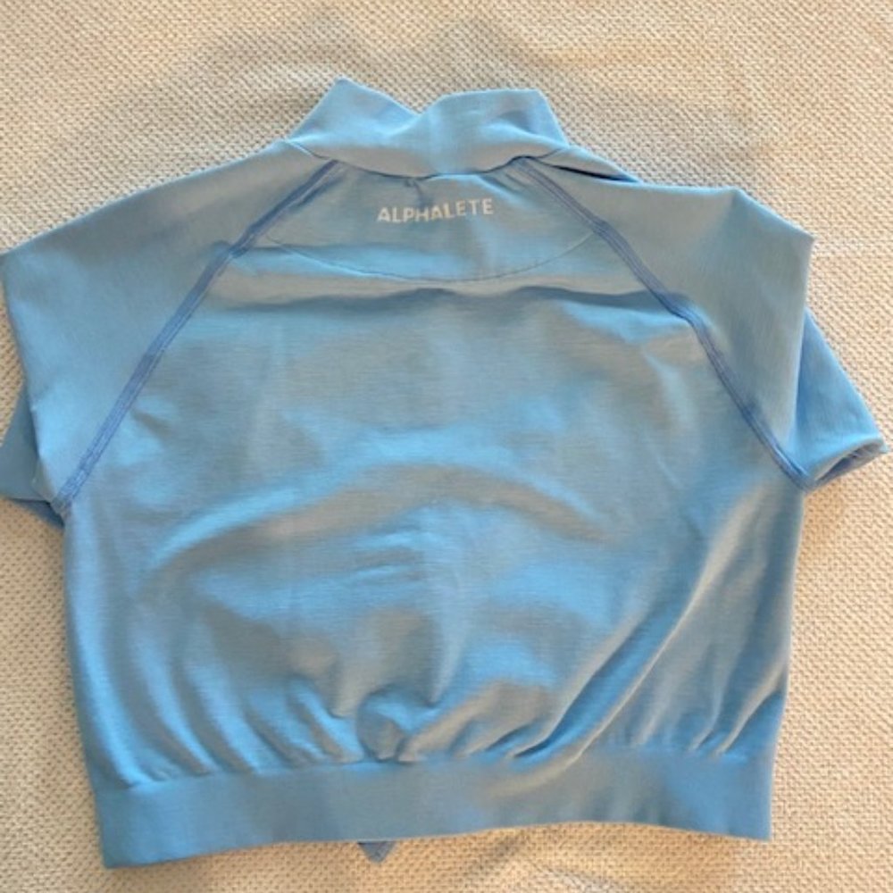 Alphalete Seamless Jacket - Size Medium - color Atlantis - Picture 2 of 4